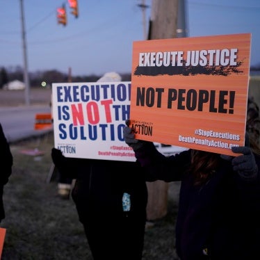 Activists calling for an end to the death penalty gather to protest an execution at the United States Penitentiary in Terre Haute, Indiana, January 12, 2021.