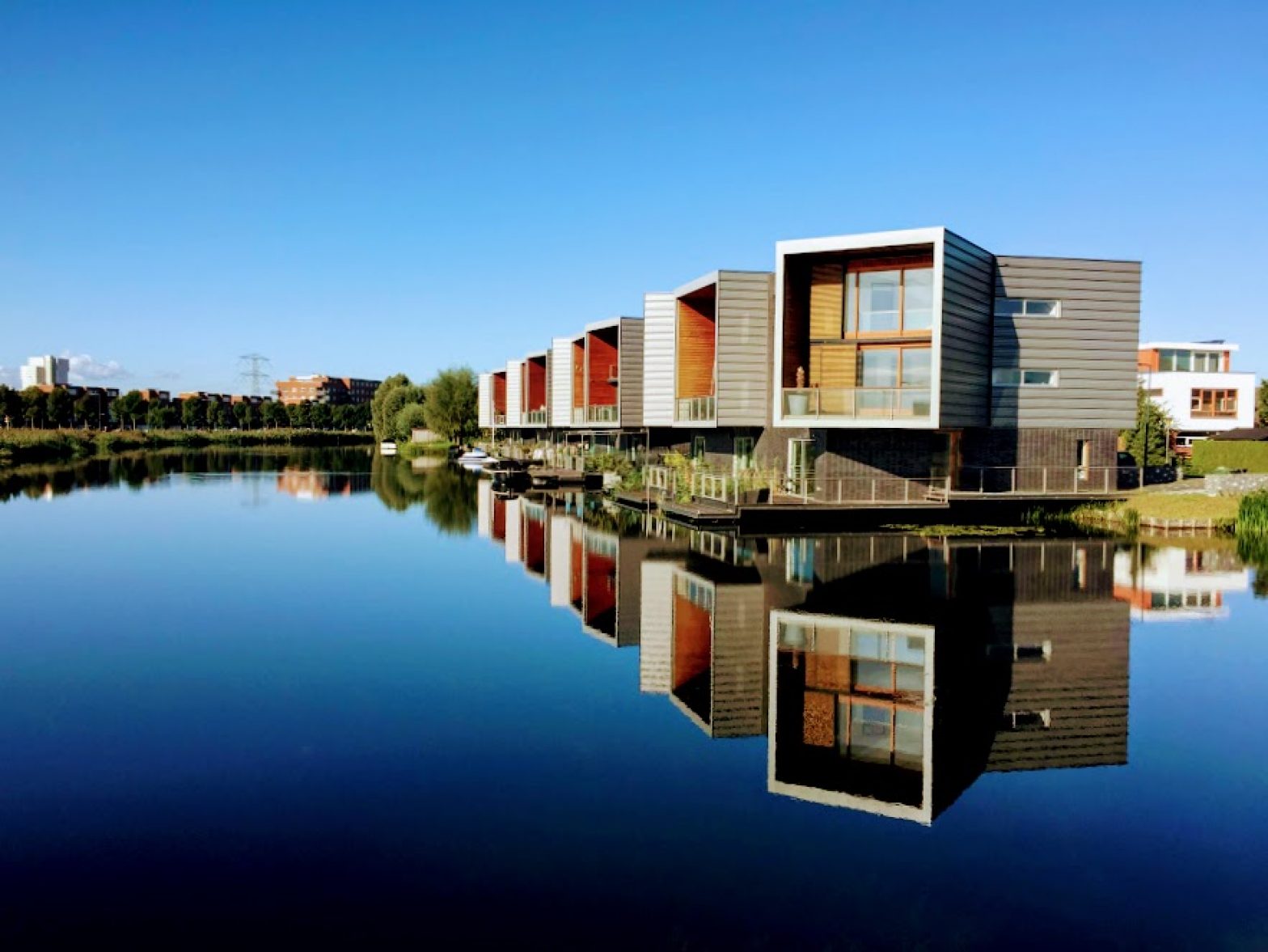 high_groundwater_housing_rotterdam_hill_2018.jpg